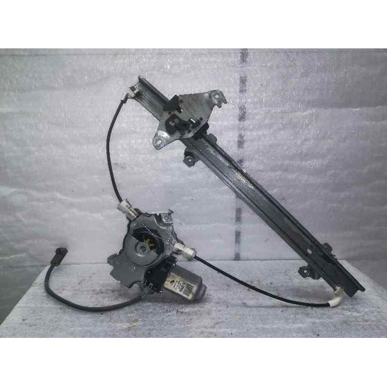 Elevalunas Delantero Derecho Para Nissan Primera Berlina