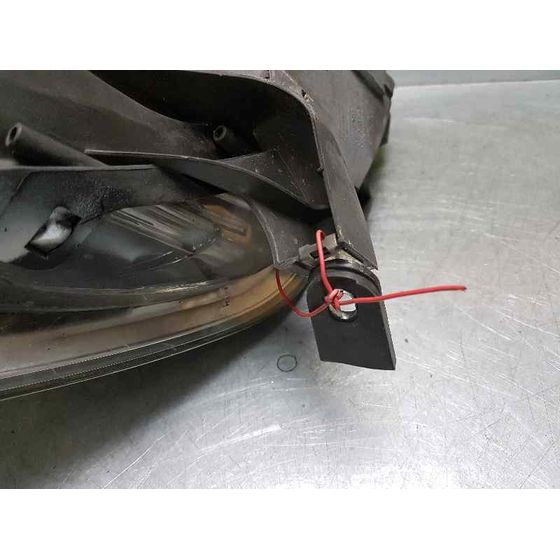 Faro Izquierdo Para Peugeot Bipper