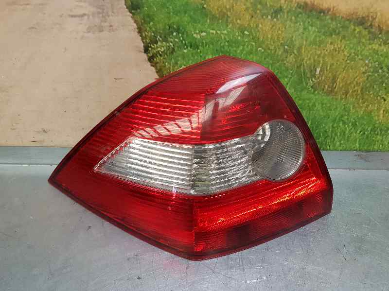 Piloto Trasero Izquierdo Para Renault Megane Ii Classic Berlina