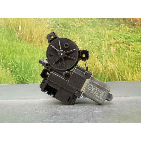 Motor Elevalunas Trasero Derecho Para Volkswagen Polo