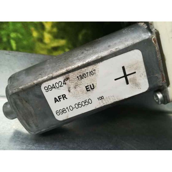 Elevalunas Delantero Derecho Para Toyota Avensis Berlina