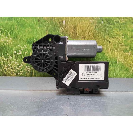 Motor Elevalunas Delantero Derecho Para Peugeot 307 Break / Sw