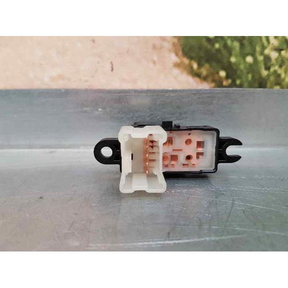 Mando Elevalunas Trasero Izquierdo Para Nissan Qashqai