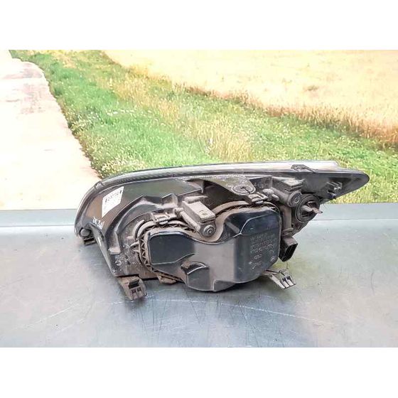 Faro Derecho Para Ford Focus Lim.