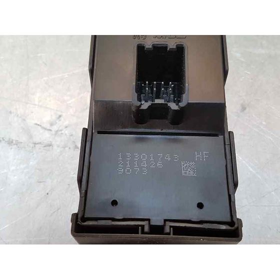 Mando Elevalunas Delantero Izquierdo Para Opel Insignia Berlina