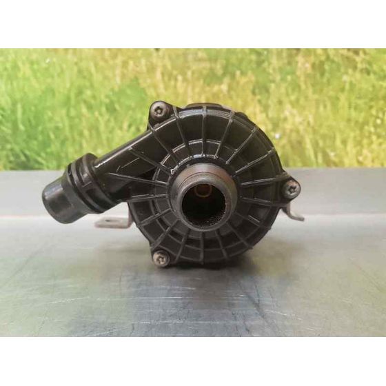 Bomba Agua Adicional Para Mercedes Clase C Coupe