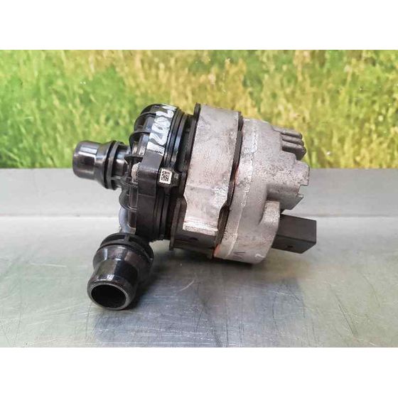 Bomba Agua Adicional Para Mercedes Clase C Coupe