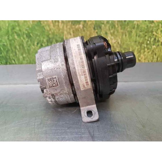 Bomba Agua Adicional Para Mercedes Clase C Coupe