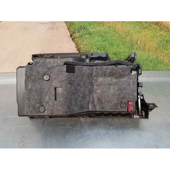 Guantera para Mercedes-Benz Clase C Coupe (W205)