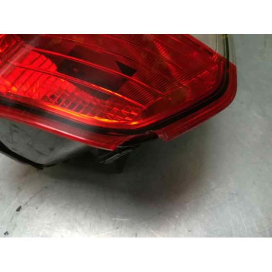 Piloto Trasero Izquierdo Para Ford Transit Courier