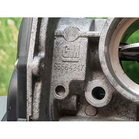 Caja Mariposa para Opel Corsa D