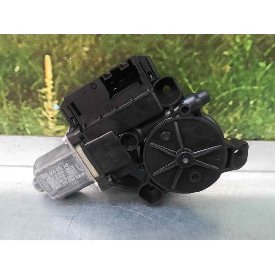 Motor Elevalunas Trasero Derecho para Volkswagen Polo (6C1)
