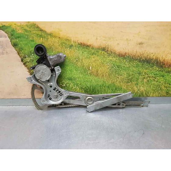 Elevalunas Delantero Derecho Para Toyota Yaris