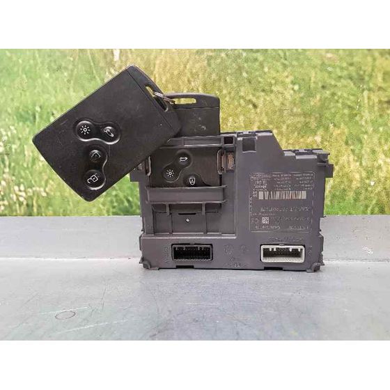 Clausor De Tarjeta Para Renault Clio Iv