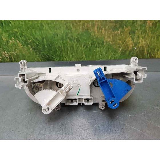 Mando Calefaccion / Aire Acondicionado Para Renault Clio Iv