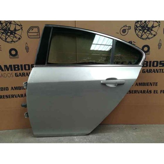 Puerta Trasera Izquierda Para Opel Insignia Berlina