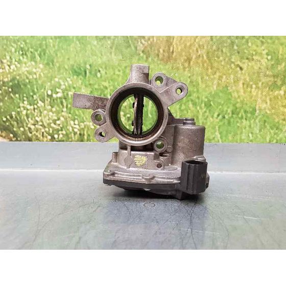 Caja Mariposa Para Opel Corsa D
