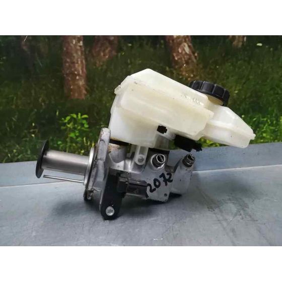 Bomba Freno Para Volkswagen Passat Lim.