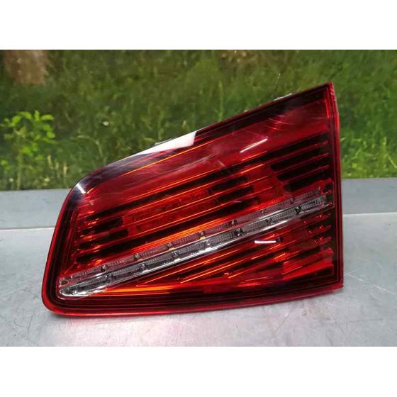 Piloto Trasero Derecho Para Volkswagen Passat Lim.
