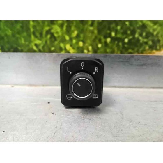Mando Retrovisor Para Volkswagen Passat Lim.