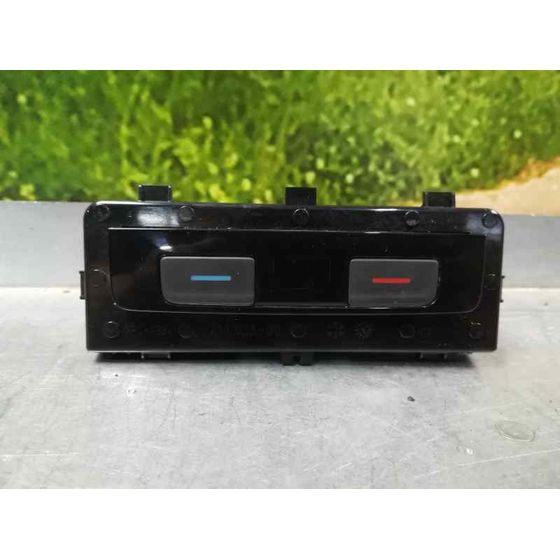 Mando Climatizador Para Volkswagen Passat Lim.