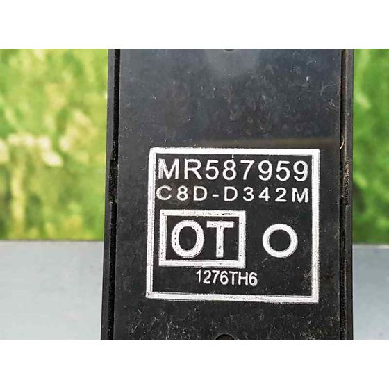 Mando Elevalunas Delantero Izquierdo para Mitsubishi Colt Berlina 3 (Cz)
