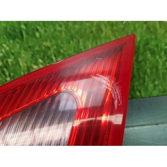 Piloto Trasero Derecho Para Mitsubishi Colt Berlina 3