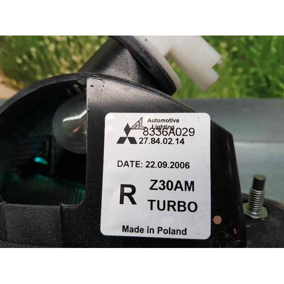 Piloto Trasero Derecho Para Mitsubishi Colt Berlina 3