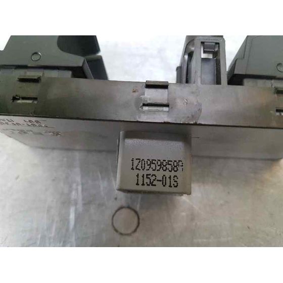 Mando Elevalunas Delantero Izquierdo Para Skoda Octavia Berlina
