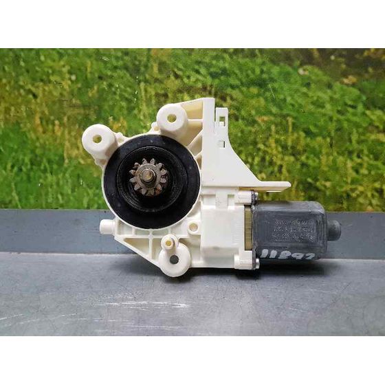 Motor Elevalunas Delantero Derecho Para Ford Focus Lim.