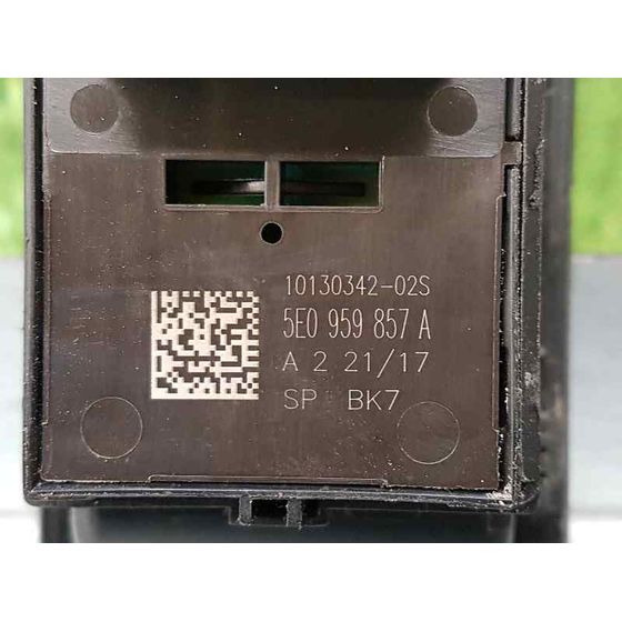 Mando Elevalunas Delantero Izquierdo para Skoda Octavia Lim. (5E3)