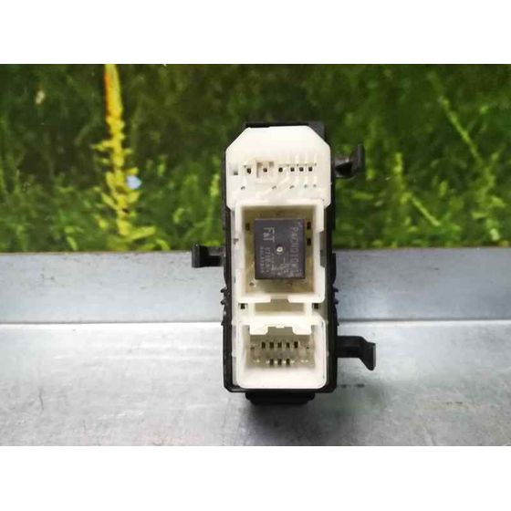 Mando Elevalunas Delantero Derecho Para Lexus Is200