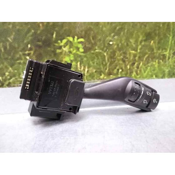 Mando Limpia Para Ford Focus Berlina