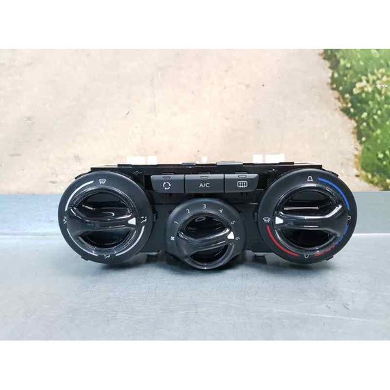 Mando Calefaccion / Aire Acondicionado Para Peugeot 208
