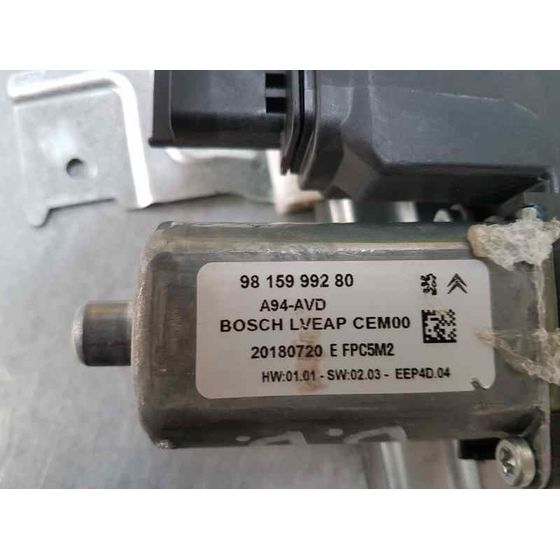 Elevalunas Delantero Derecho Para Peugeot 2008