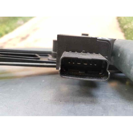 Elevalunas Delantero Derecho Para Peugeot 3008