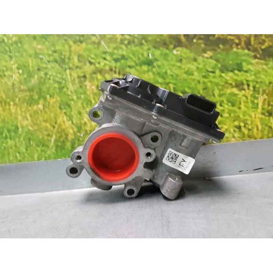 Caja Mariposa para Nissan Pulsar (C13)