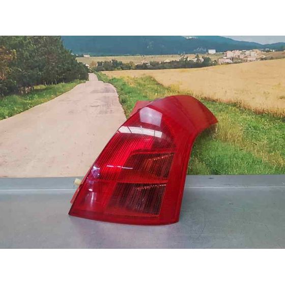 Piloto Trasero Derecho Para Suzuki Swift Berlina
