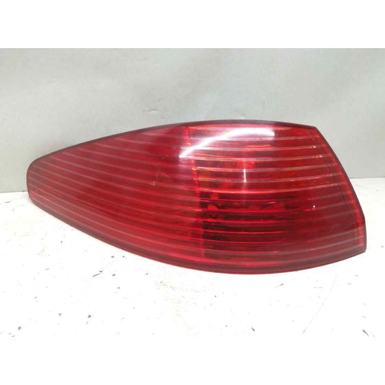 Piloto Trasero Izquierdo Para Peugeot 607