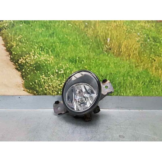 Faro Antiniebla Derecho Para Renault Clio Iii