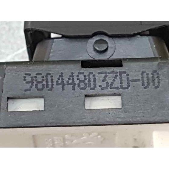 Mando Elevalunas Delantero Derecho para Peugeot 3008