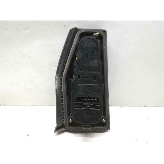 Piloto Trasero Derecho Para Volkswagen Polo