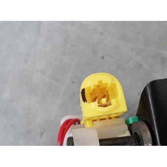 Pretensor Airbag Derecho Para Toyota Auris