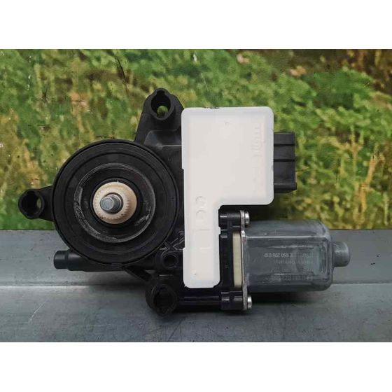 Motor Elevalunas Delantero Derecho Para Volkswagen Polo