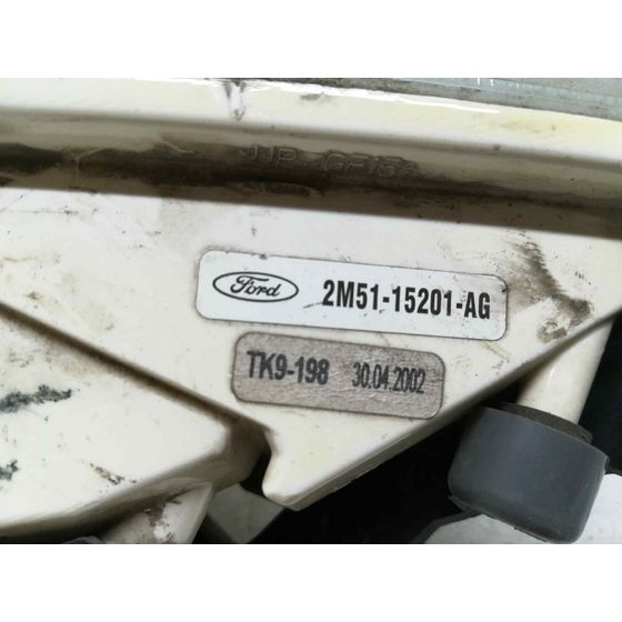 Faro Antiniebla Izquierdo para Ford Focus Berlina (Cak)
