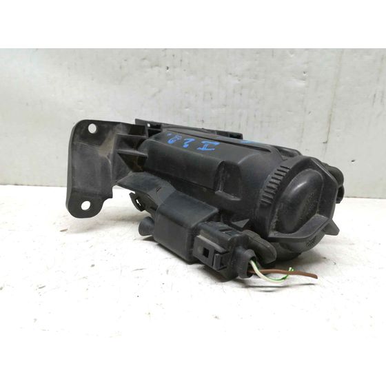 Faro Antiniebla Izquierdo para Audi A6 Avant (C4)
