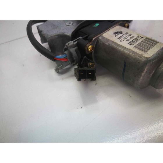 Elevalunas Delantero Derecho para Nissan Primera Berl./Familiar (P10/W10)