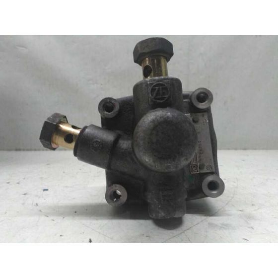 Bomba Direccion para Alfa Romeo 155