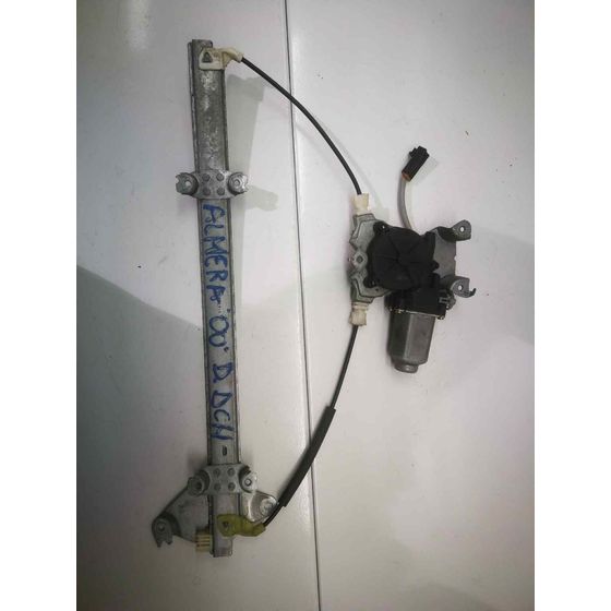 Elevalunas Delantero Derecho para Nissan Almera (N16/E)