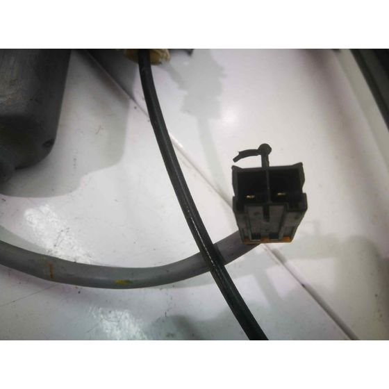 Elevalunas Delantero Derecho Para Nissan Primera Berlina